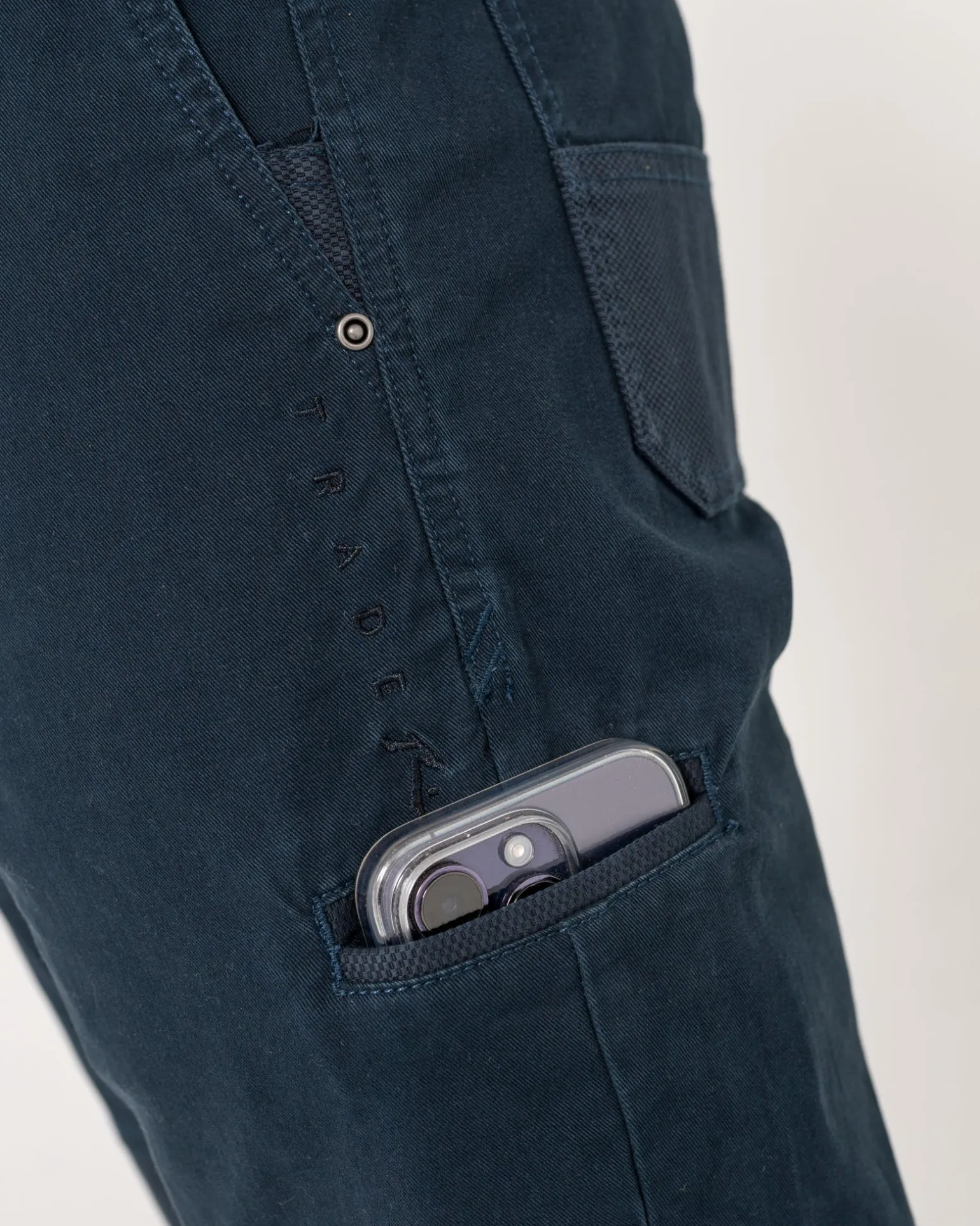 Heavy Lifts Elastic Pant | Rusty Online