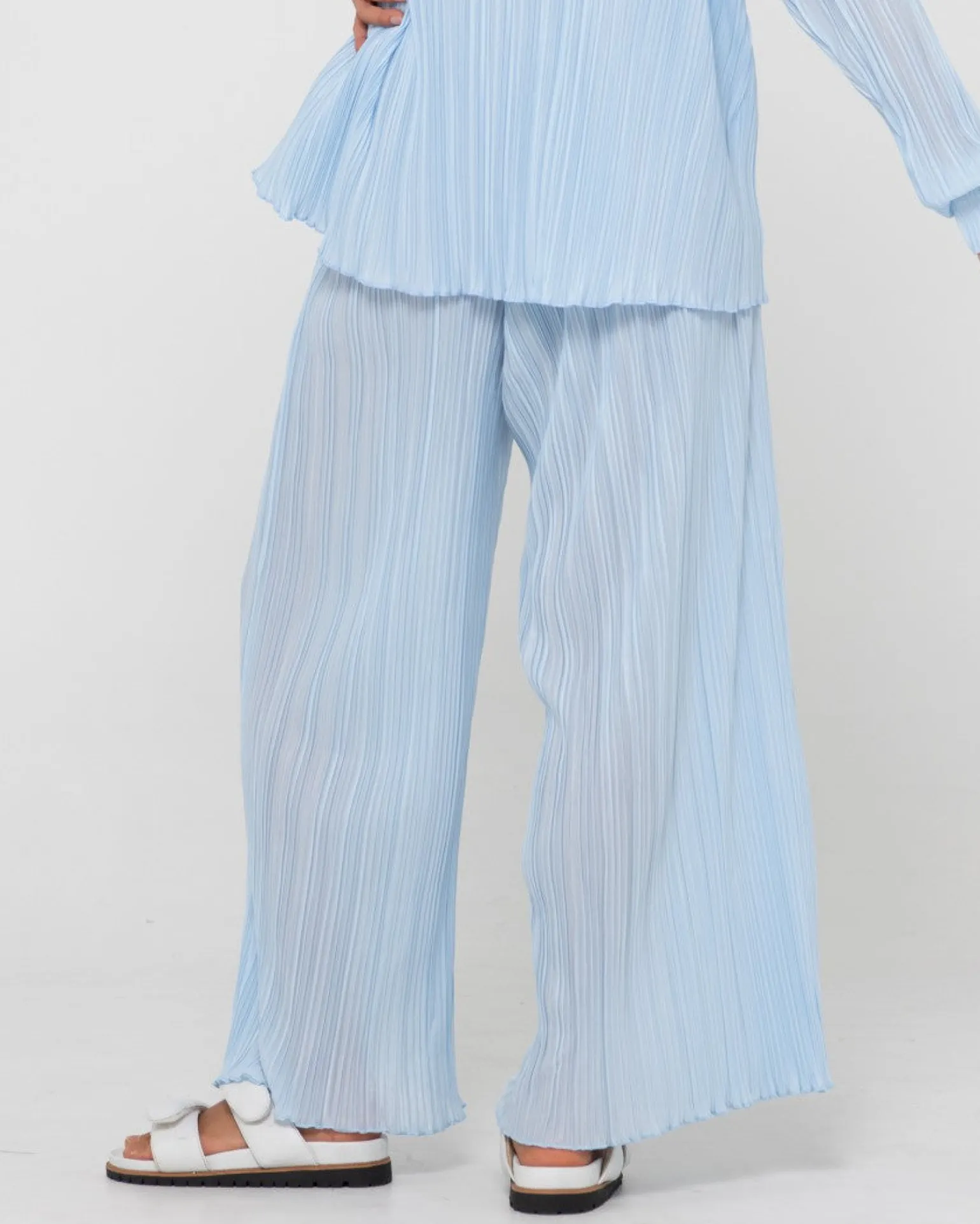 Nissi High Waisted Relaxed Fit Pant | Rusty Discount