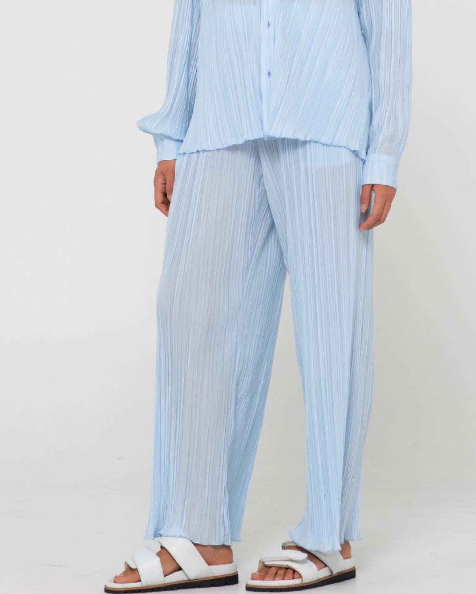 Nissi High Waisted Relaxed Fit Pant | Rusty Discount