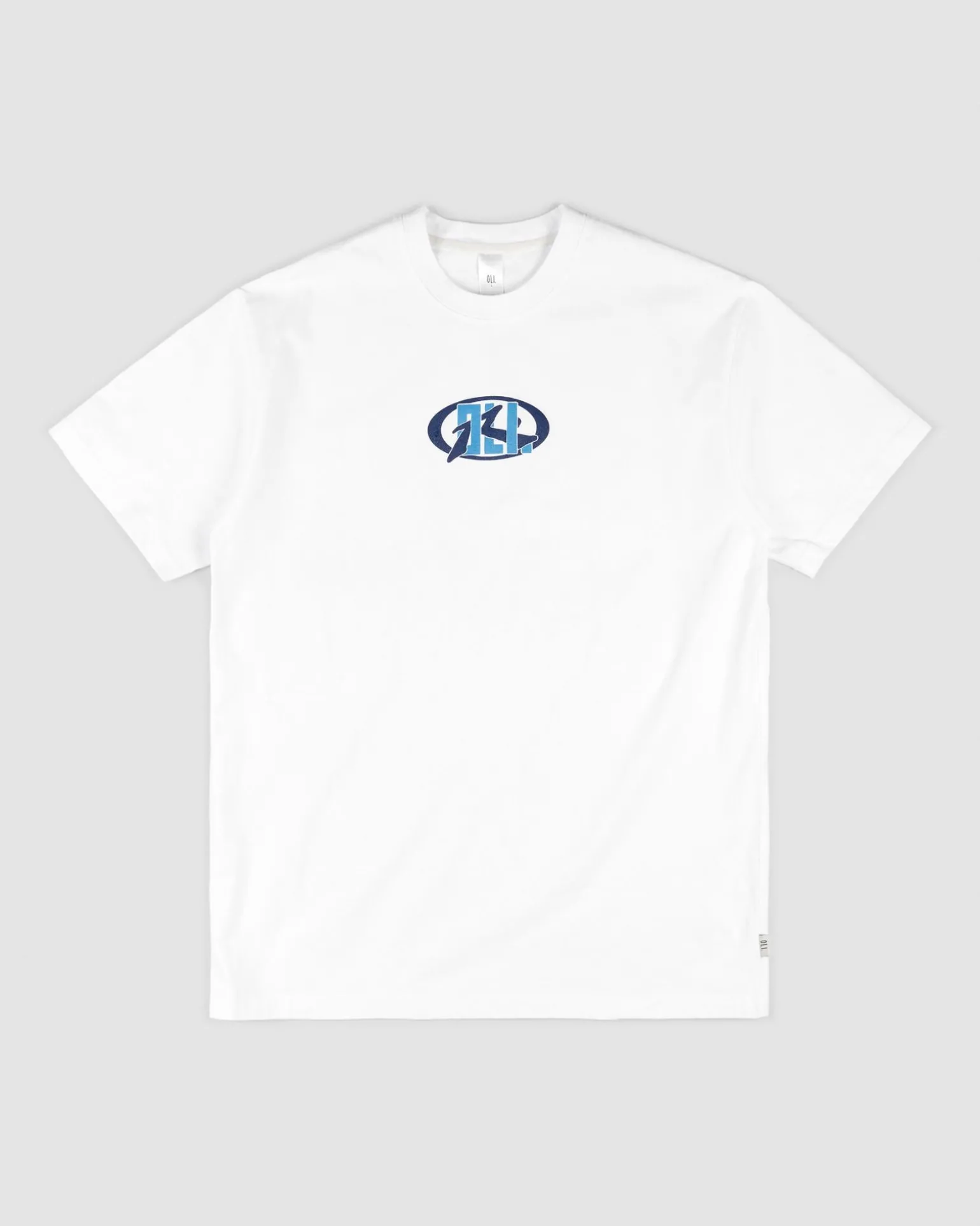 Oli X Badge Tee | Rusty Online