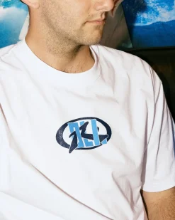 Oli X Badge Tee | Rusty Online