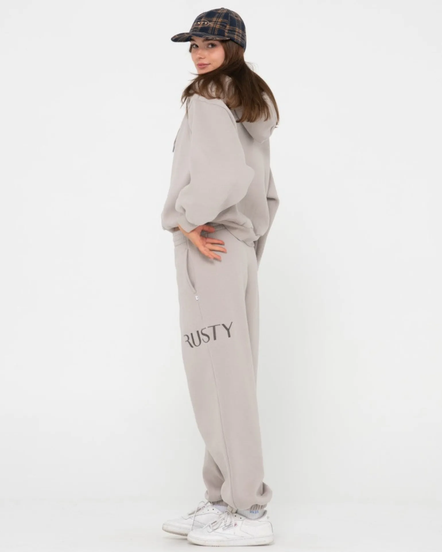 Signature Oversize Trackpant | Rusty Online