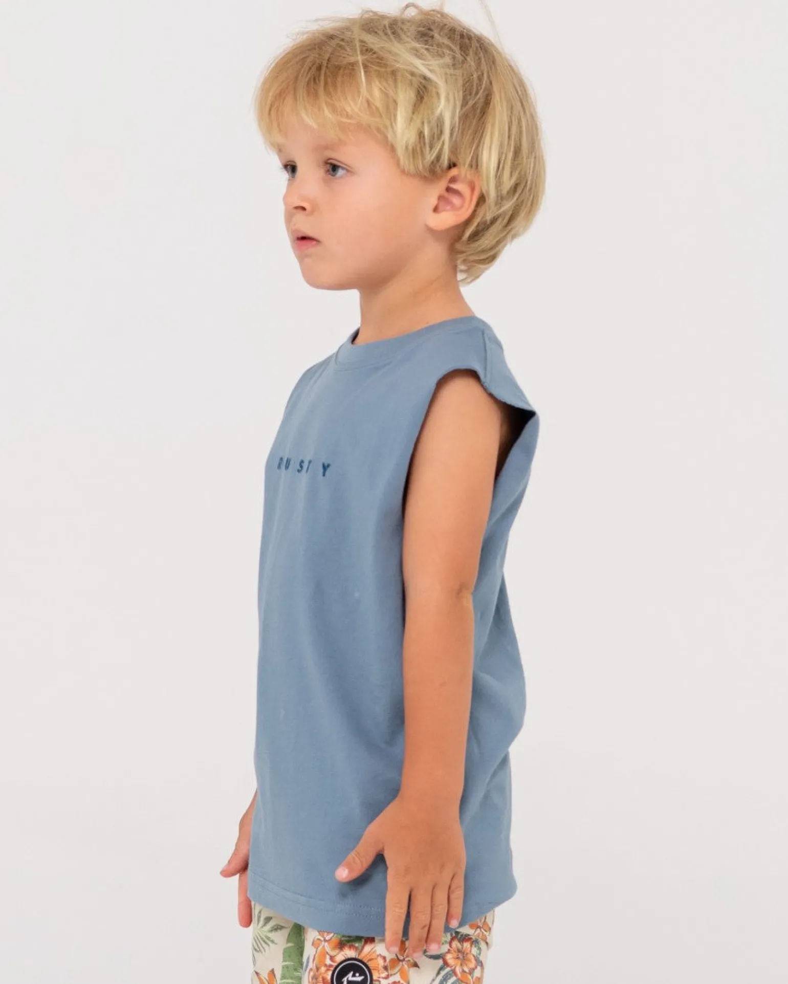 Short Cut 2 Muscle Runts | Rusty Outlet